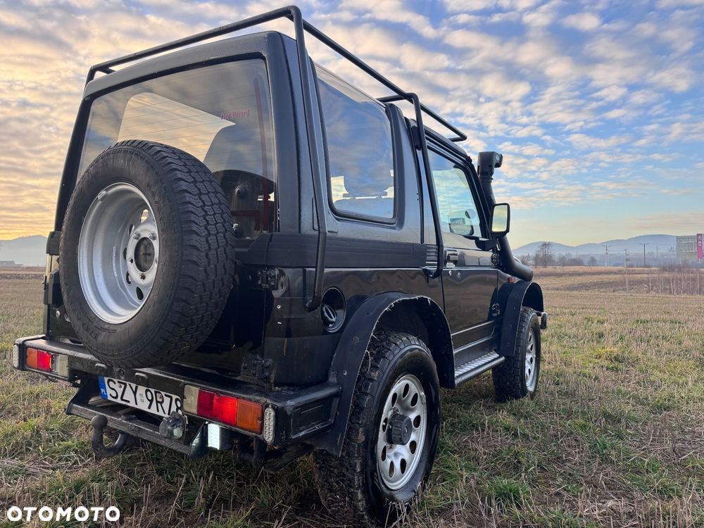 Suzuki Samurai 1.3 JX Canvas Top - 12