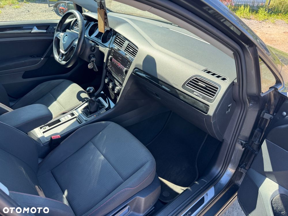 Volkswagen Golf 1.6 TDI BMT Highline - 19