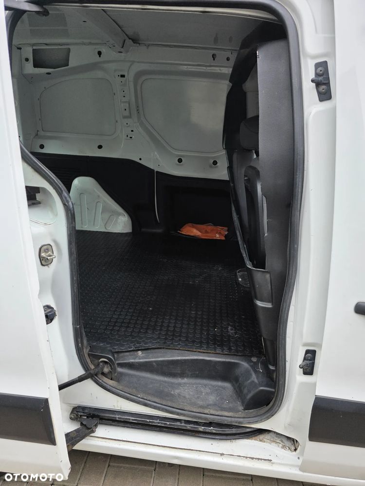 Peugeot PARTNER - 28