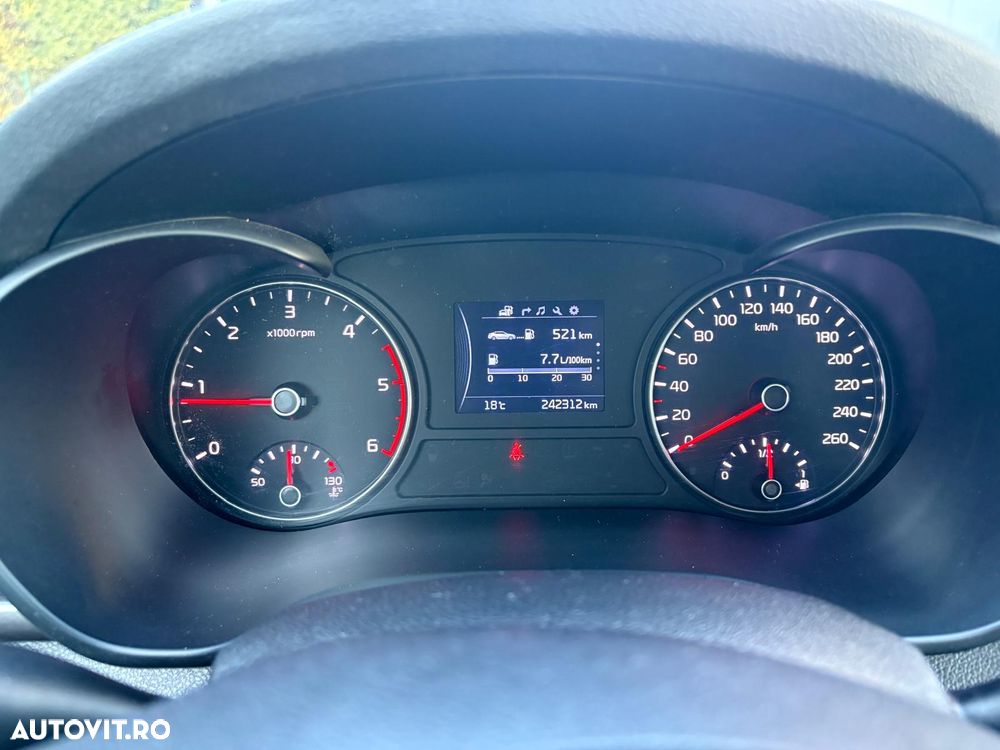 Kia Optima 1.7 DSL 6MT Classic - 11