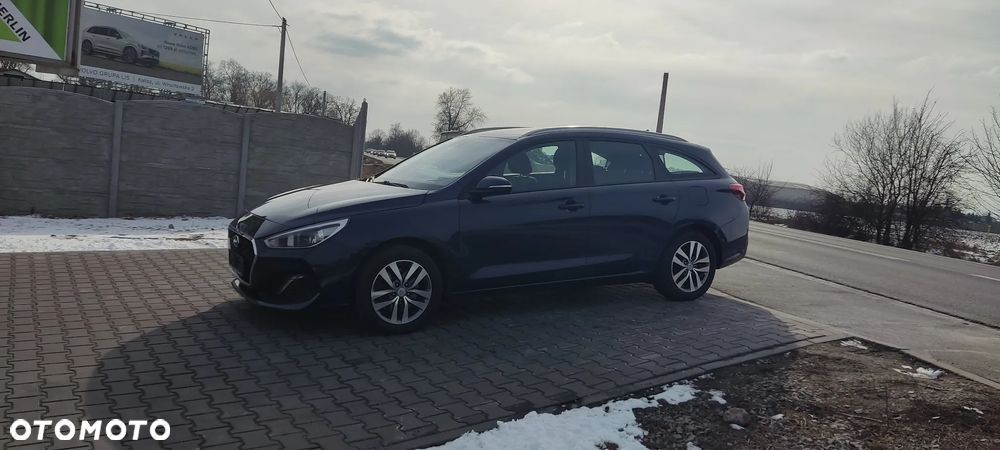 Hyundai i30 1.4 T-GDI Family+ - 8