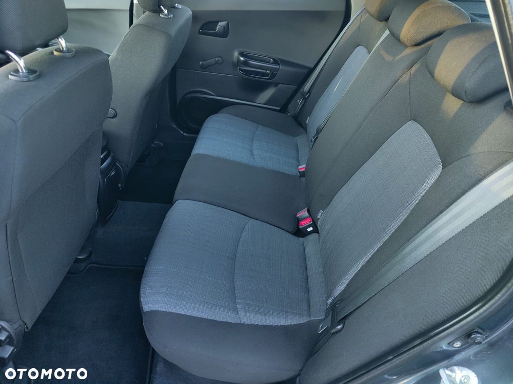 Kia Ceed - 7