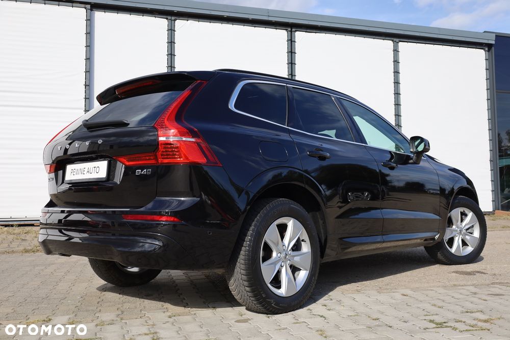 Volvo XC 60 B4 D AWD Geartronic Momentum Pro - 11