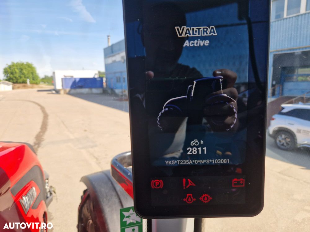 Valtra T 235A TRACTOR AGRICOL 4x4 - 37
