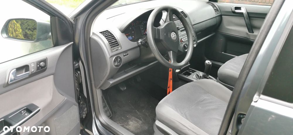 Volkswagen Polo 1.4 TDI Comfortline - 8