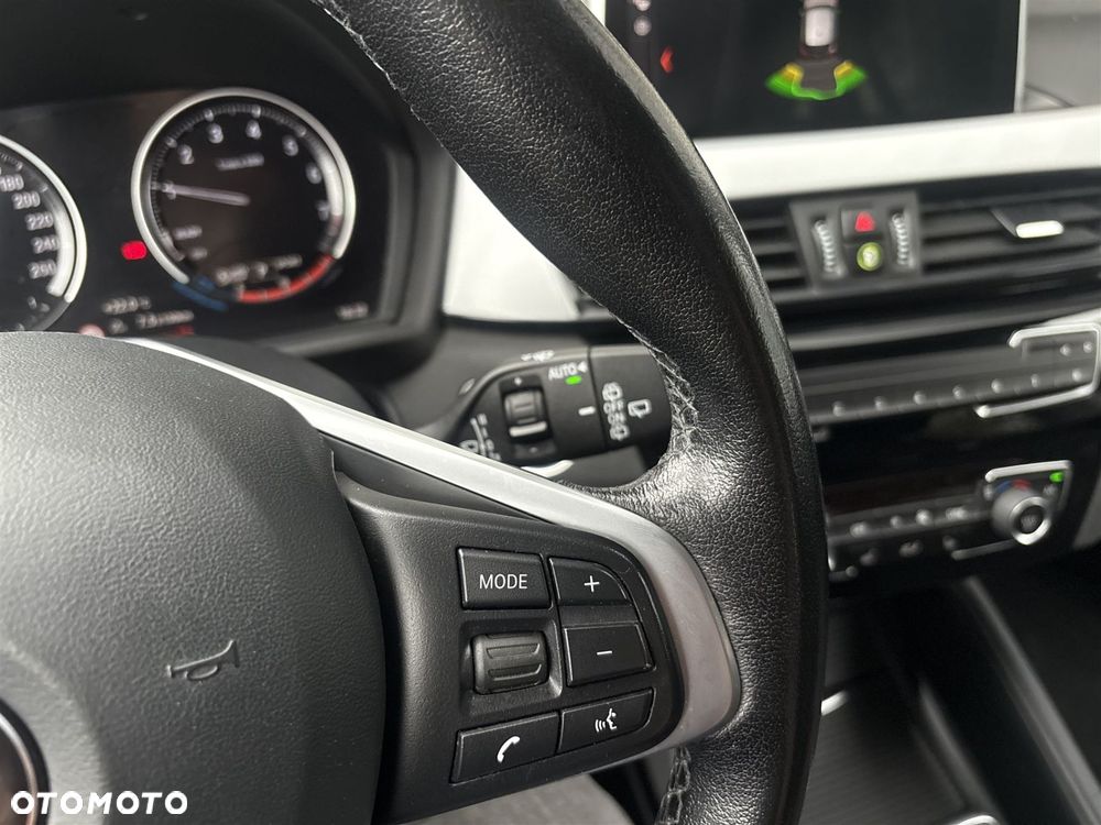 BMW X1 sDrive18i - 11