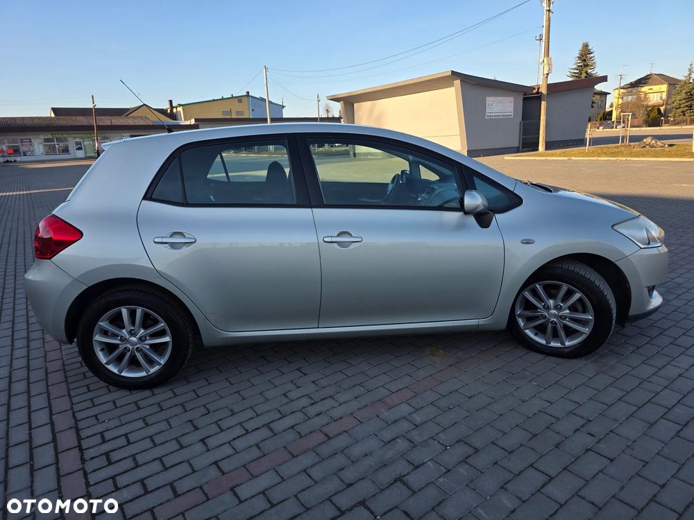 Toyota Auris 1.6 Life - 11