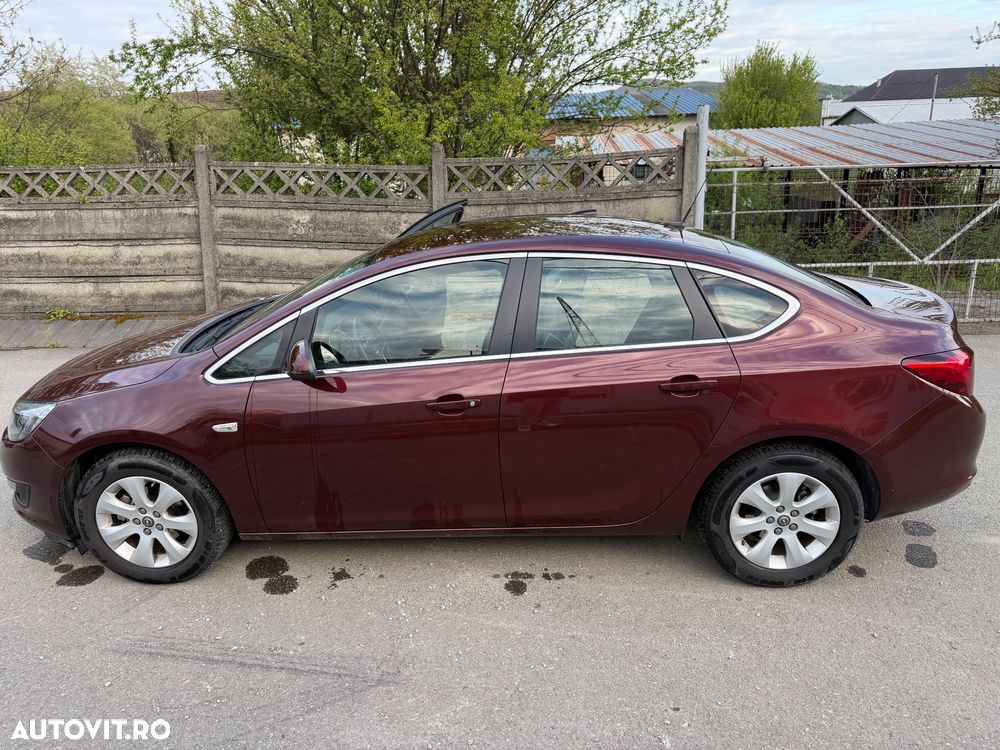 Opel Astra 1.4 Turbo ECOTEC Cosmo - 3