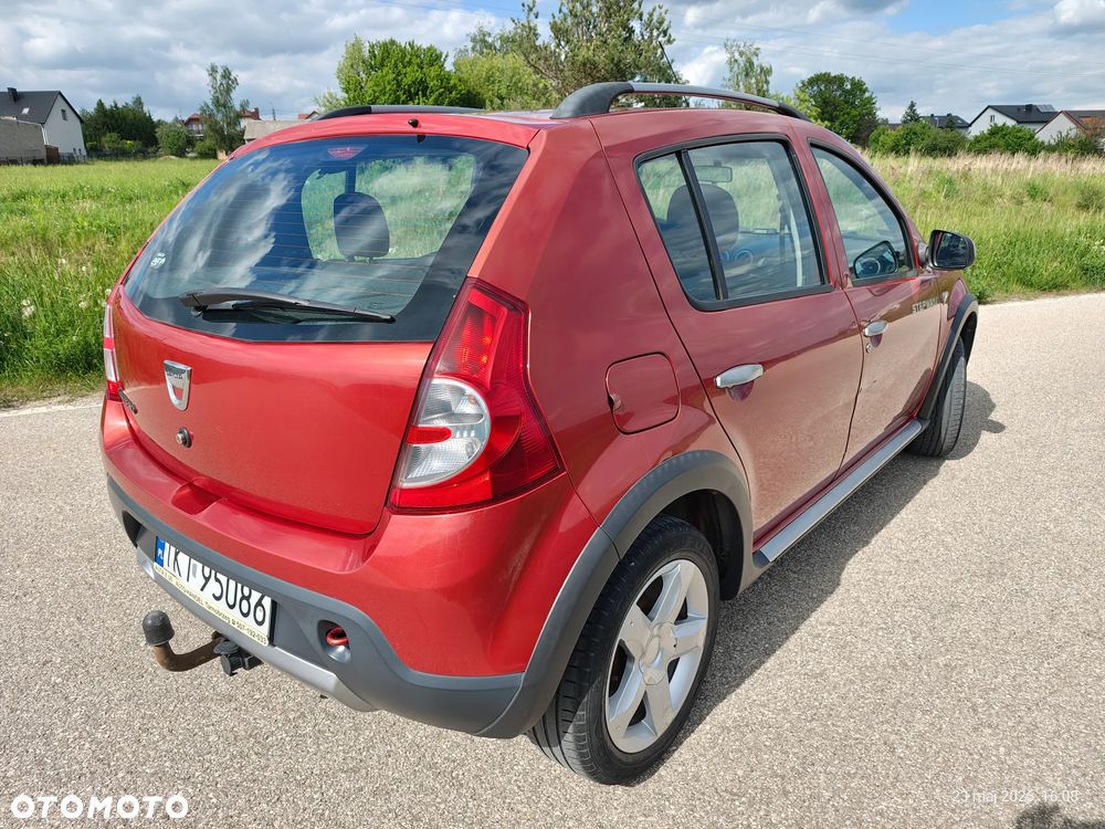 Dacia Sandero Stepway 1.6 - 4