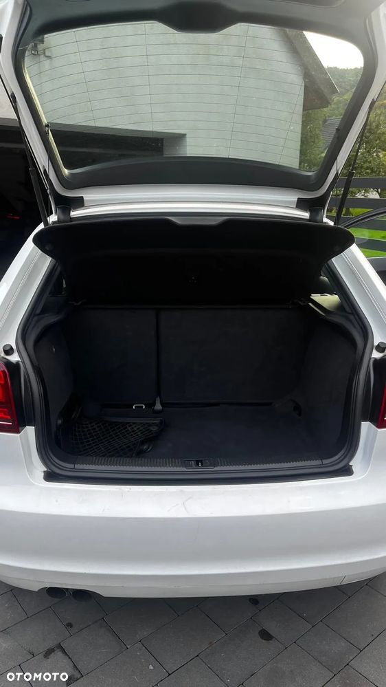 Audi A3 2.0 TDI DPF Ambiente - 11