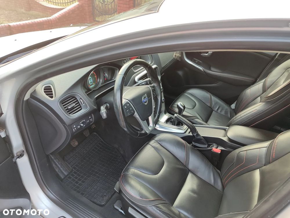 Volvo V40 D2 Ocean Race - 14