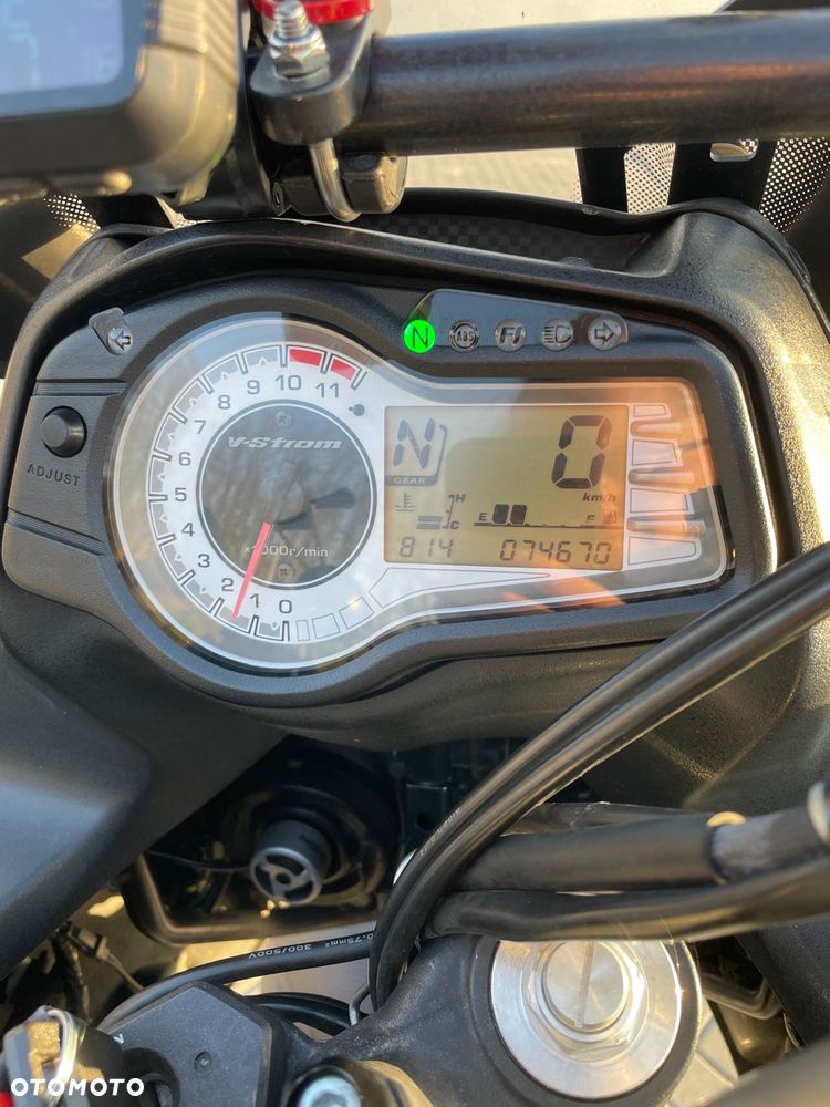 Suzuki V-STROM - 19