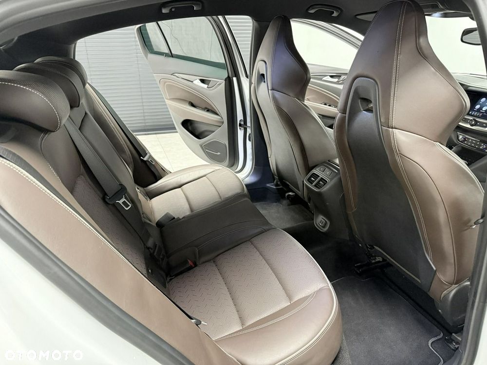 Opel Insignia - 28