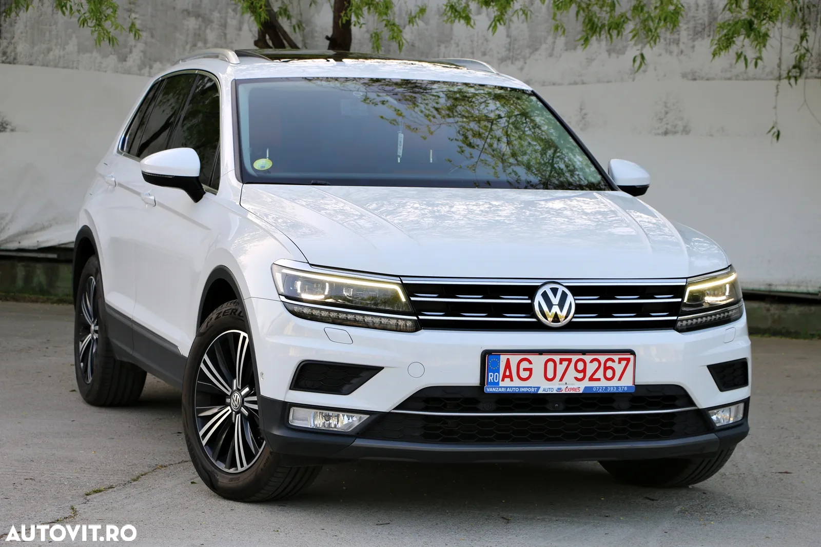 Volkswagen Tiguan 2.0 TDI DPF DSG Comfortline - 2