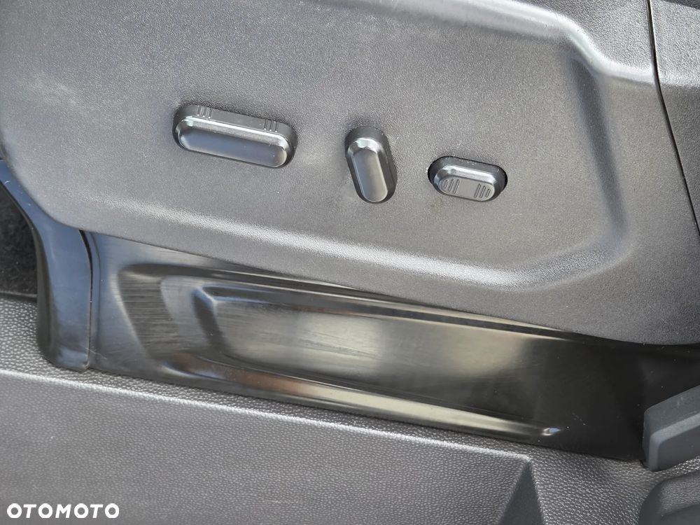 Ford Tourneo Custom 2.0 TDCi L2 Trend - 28