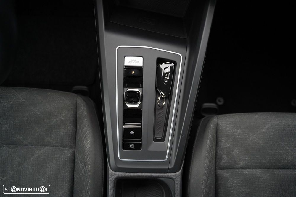 VW Golf 2.0 TDI Life DSG - 26