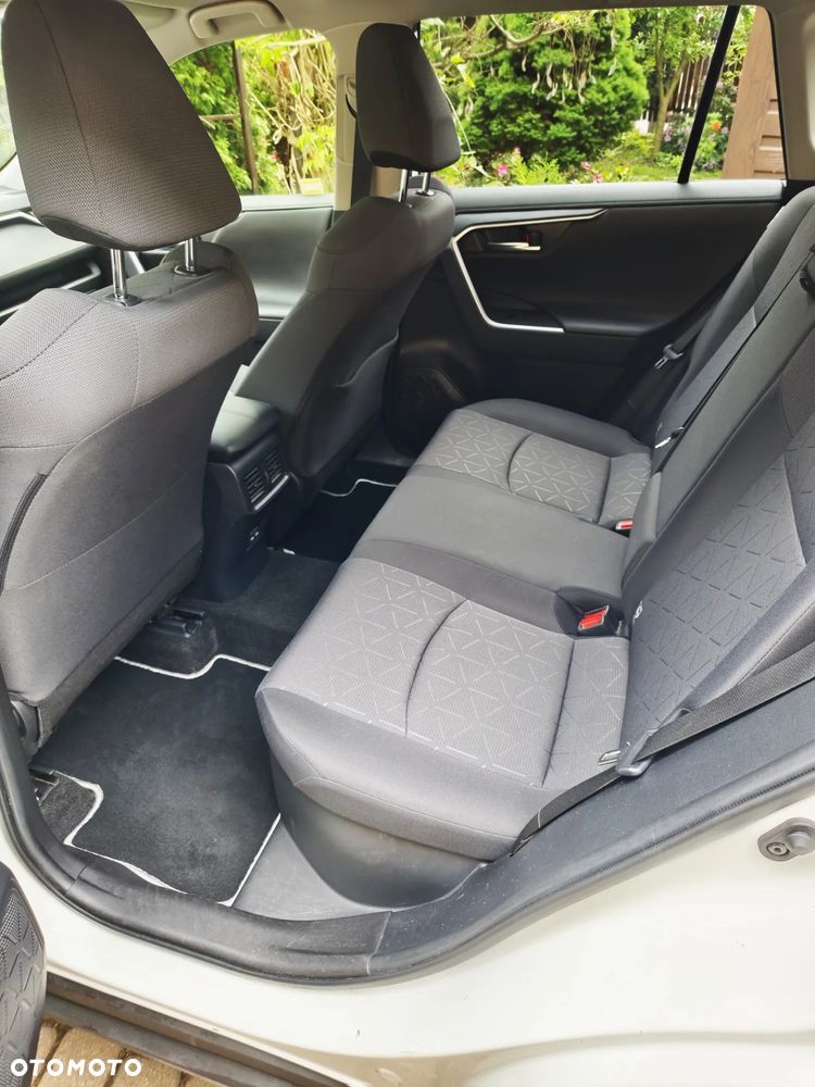 Toyota RAV4 - 7