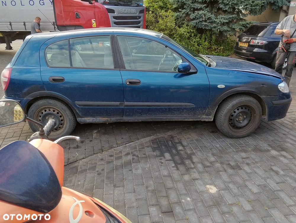 Nissan Almera N16 (00-02.) 1.5 B 89KM. Silnik QG15DE Skrzynia 4M40.Cały na części. GWARANCJA !!! Przód Tył Zestaw Komplet Drzwi Klapa Zderzak Błotnik Maska Grill Atrapa Szyba Pas Lampa Lusterko Boczki Fotel Kanapa Kokpit Deska Rozdzielcza Przełącznik Włącznik Sterownik Przewody Wiązka Instalacja Moduł Komputer Czujnik Listwa Pompa Alternator Wtryski Głowica Rozrusznik Kompresor Sprzęgło Dwumas Silnik Skrzynia ABS Klimatyzacji Paliwa Wspomagania Kolektor Turbina Przepustnica Zawór Chłodnica Koło Hak Belka Sanki Zawieszenie Mcpherson Półoś Amortyzator Wydech Tłumik Zacisk Most - 4