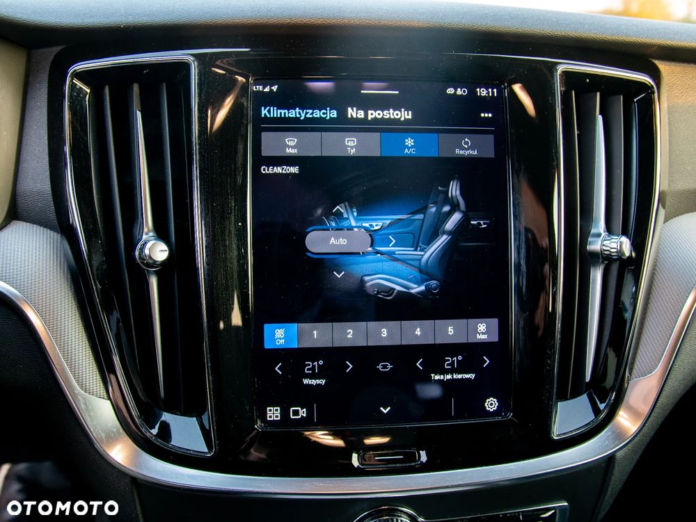 Volvo V60 Cross Country B4 D AWD - 14