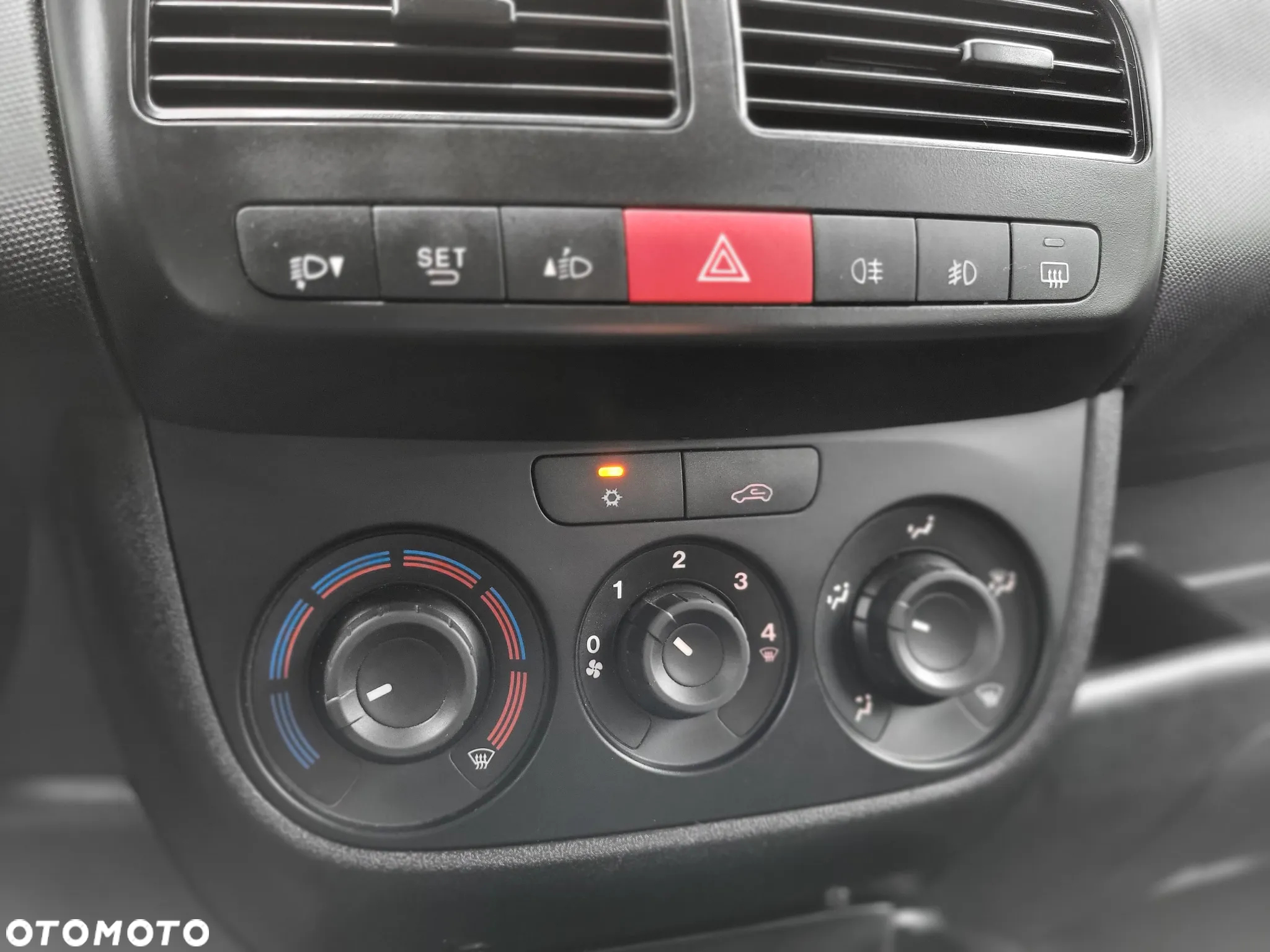 Opel Combo Tour 1.6 CDTI Enjoy - 23