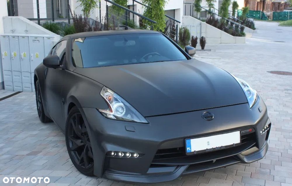 Nissan 370 Z - 1
