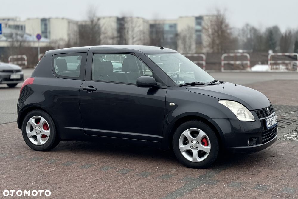 Suzuki Swift - 3