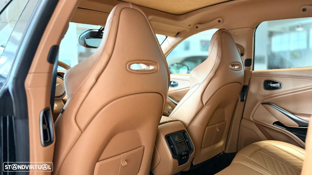 Aston Martin DBX 707 - 18