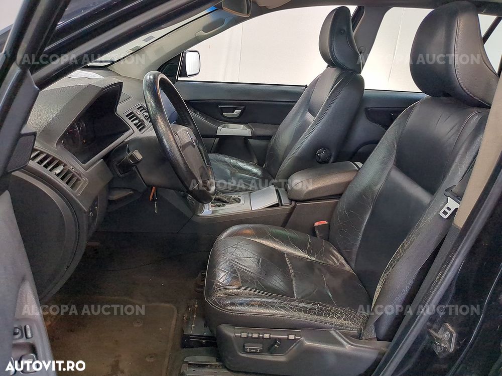 Volvo XC 90 D5 Executive - 4