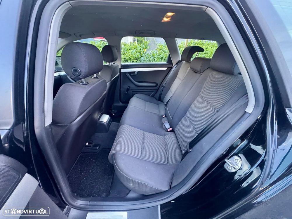 Audi A4 Avant 2.0 TDi S-line - 8