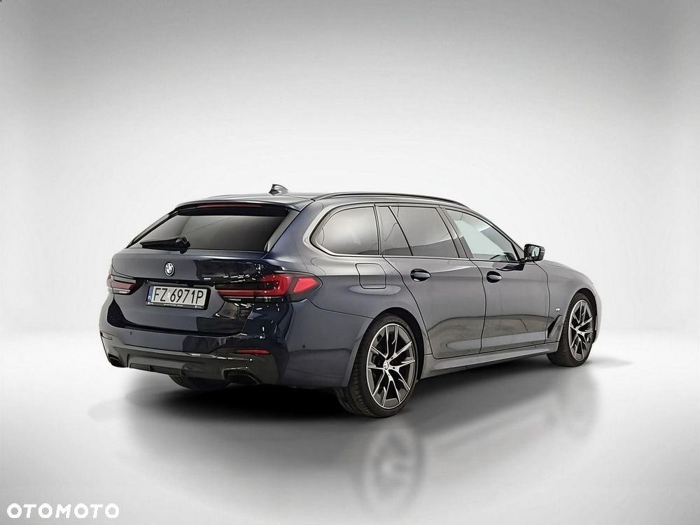 BMW Seria 5 540i xDrive mHEV - 5