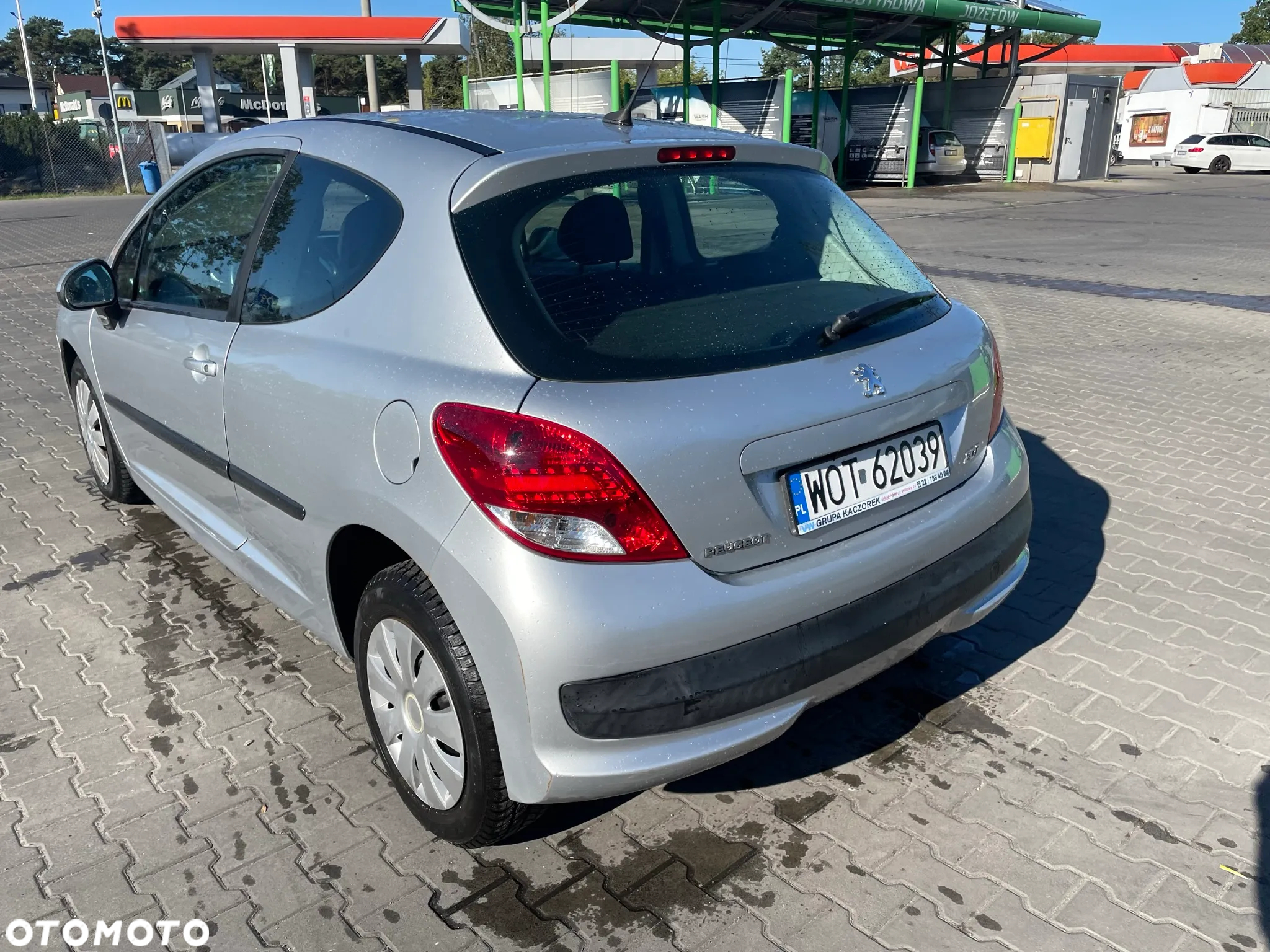 Peugeot 207 1.4 16V Trendy - 10