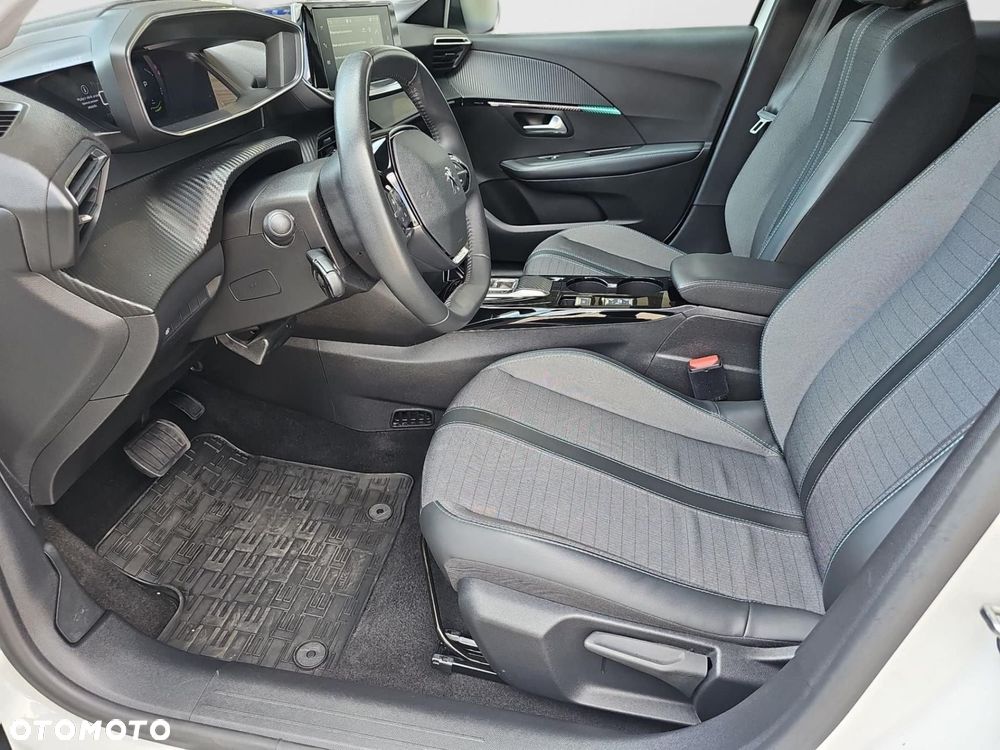 Peugeot 208 Allure Pack - 23