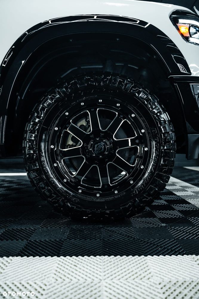 RAM 1500 Quad Cab Longbed Bighorn - 12