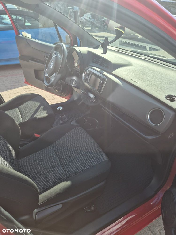 Toyota Yaris 1.33 Premium - 23