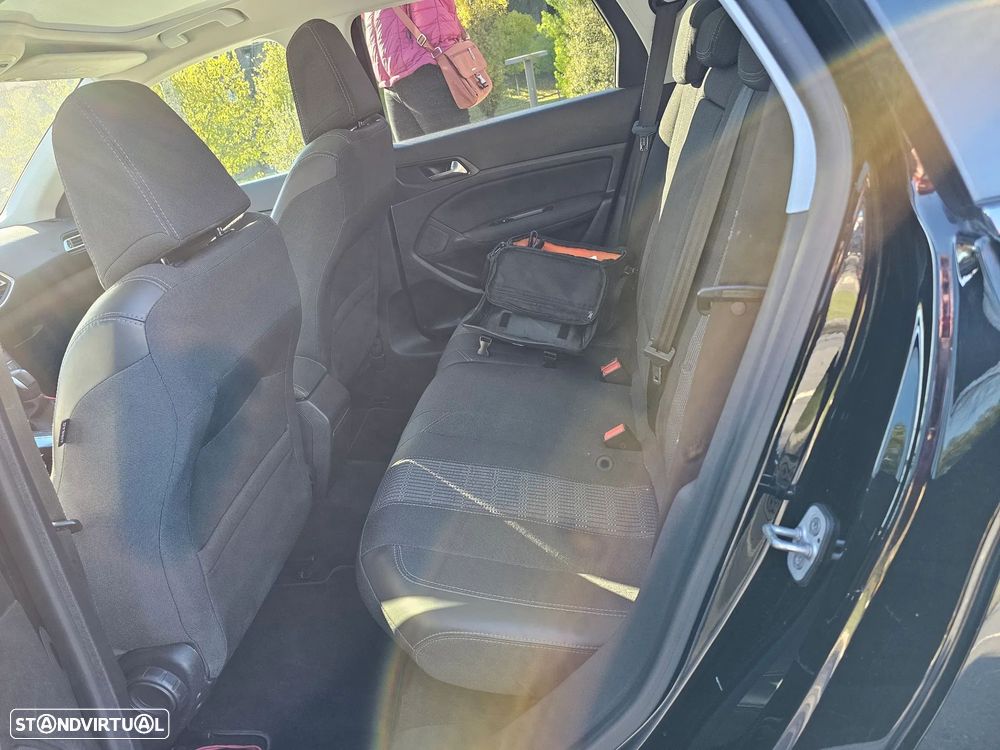 Peugeot 308 1.6 BlueHDi Allure J17 EAT6 - 17