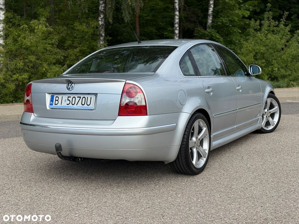 Volkswagen Passat 2.3 V5 Highline - 9