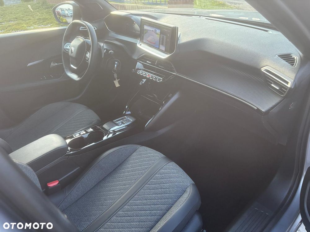 Peugeot 2008 PureTech 130 EAT8 Active - 19