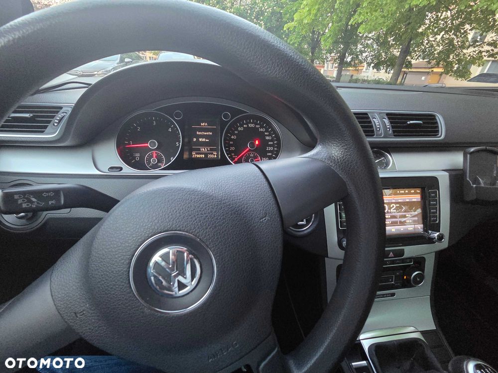 Volkswagen Passat - 6