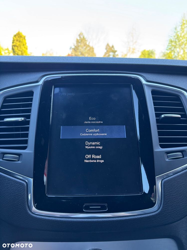 Volvo XC 90 D5 AWD Momentum - 27