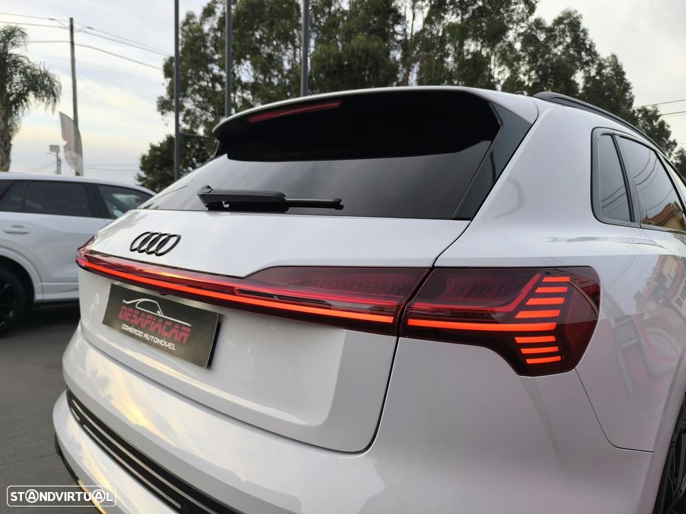 Audi e-tron 55 quattro S line - 11