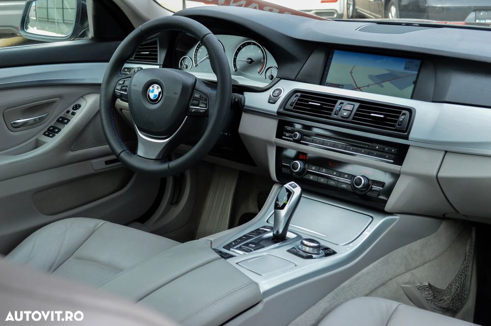 BMW Seria 5 525d xDrive - 4