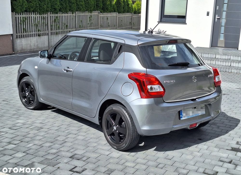 Suzuki Swift 1.2 Premium Plus - 17