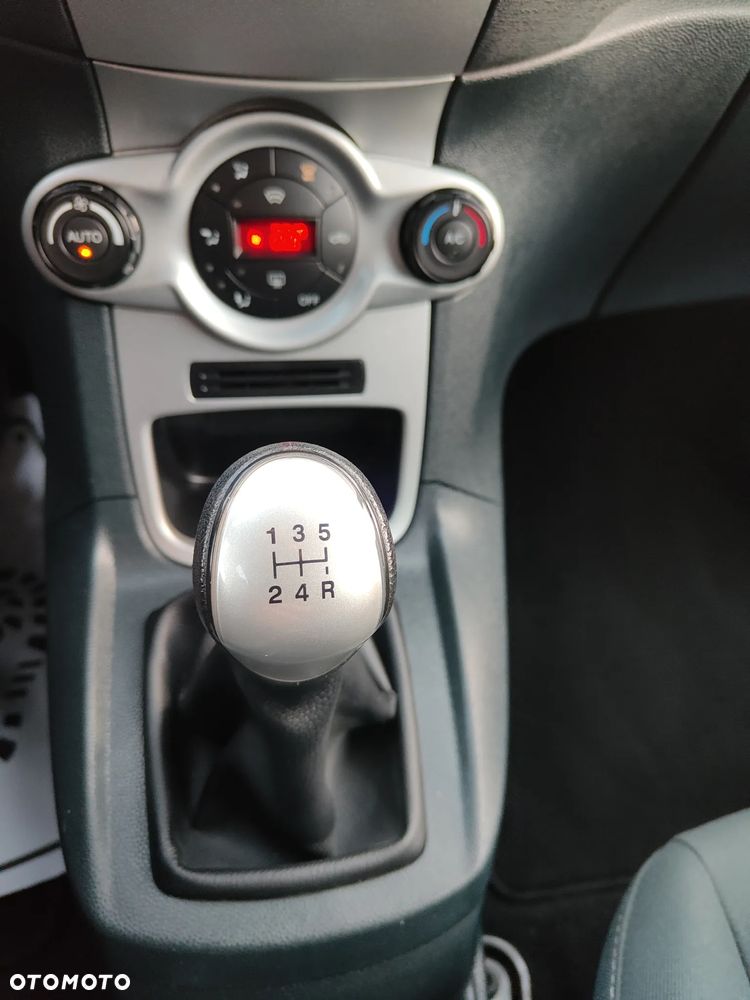 Ford Fiesta 1.25 Champions Edition - 15