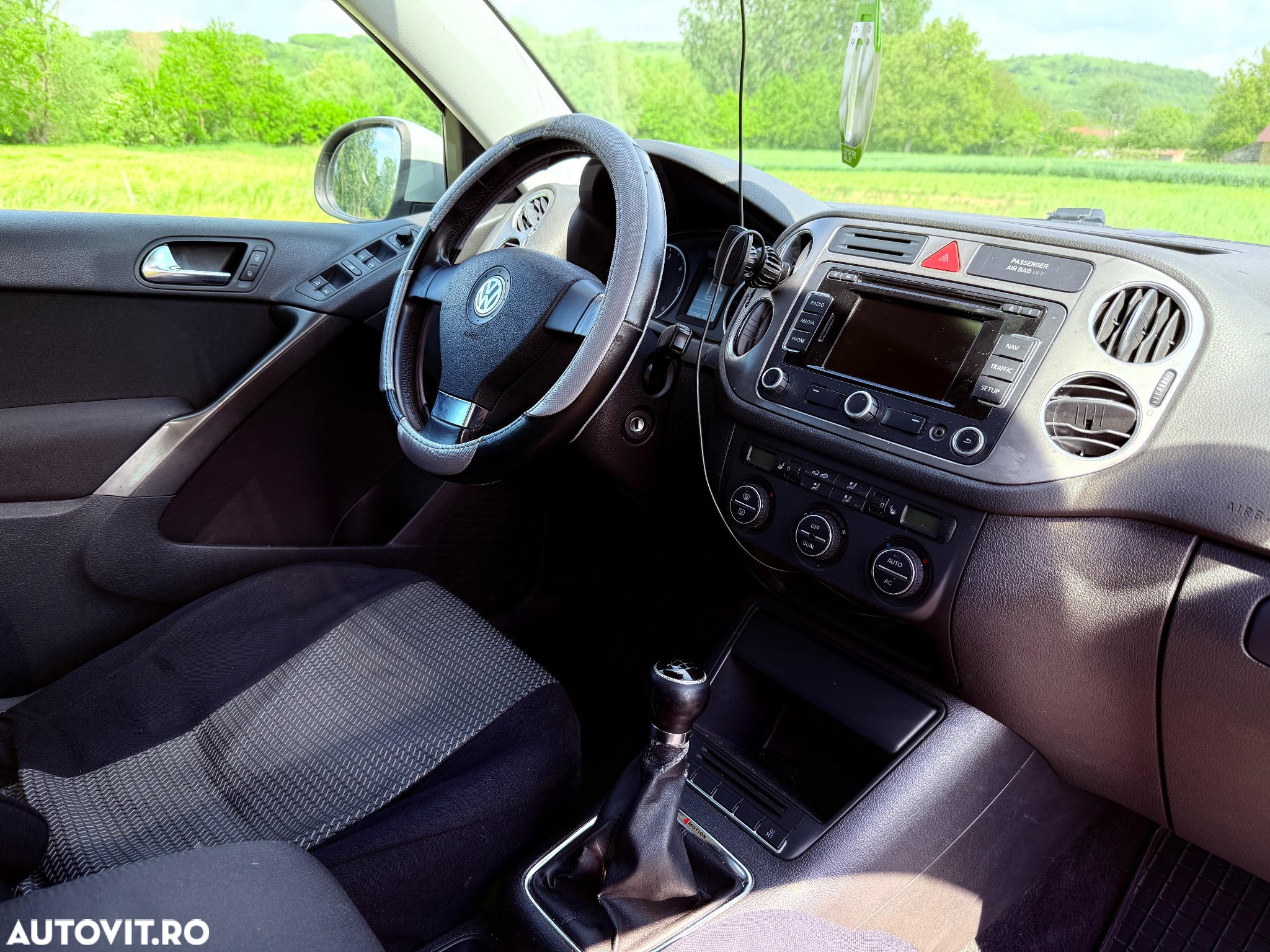 Volkswagen Tiguan 2.0 TDI 4Motion Sport & Style - 9