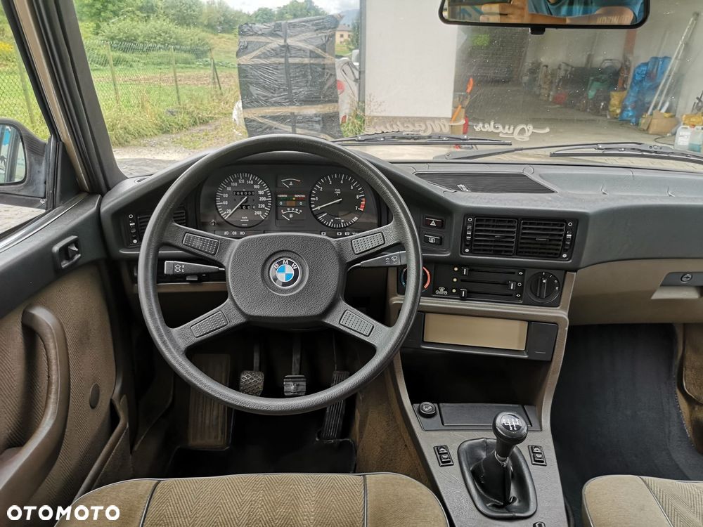 BMW Seria 5 - 30