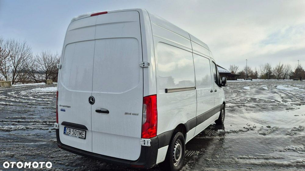 Mercedes-Benz Sprinter - 9