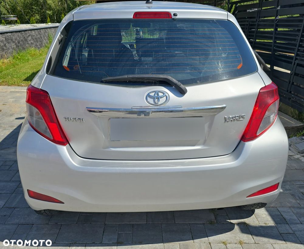 Toyota Yaris 1.33 Premium - 3