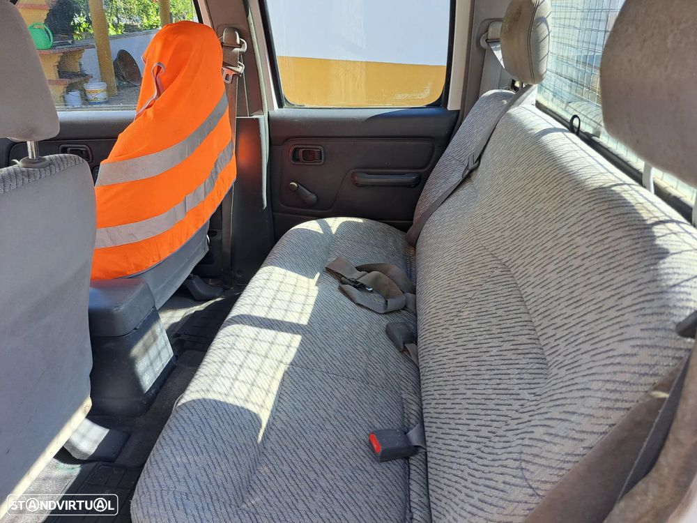 Nissan Pick Up 2.5 D CD - 7