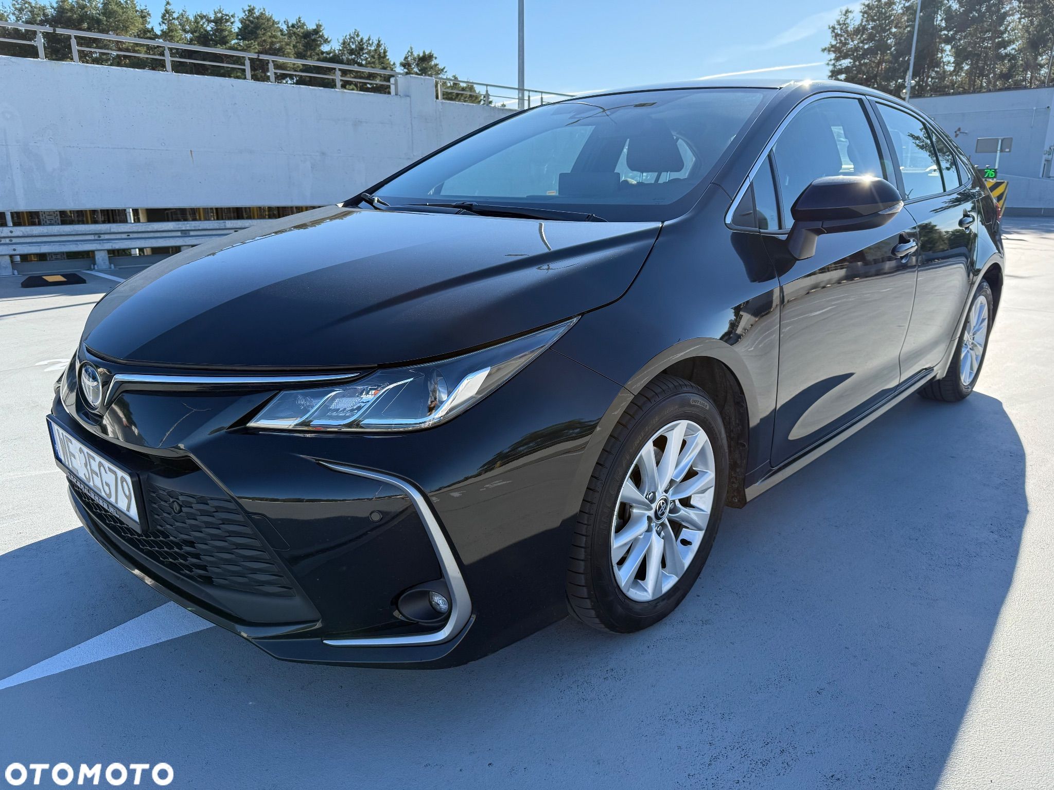 Toyota Corolla 1.8 Hybrid Comfort - 1