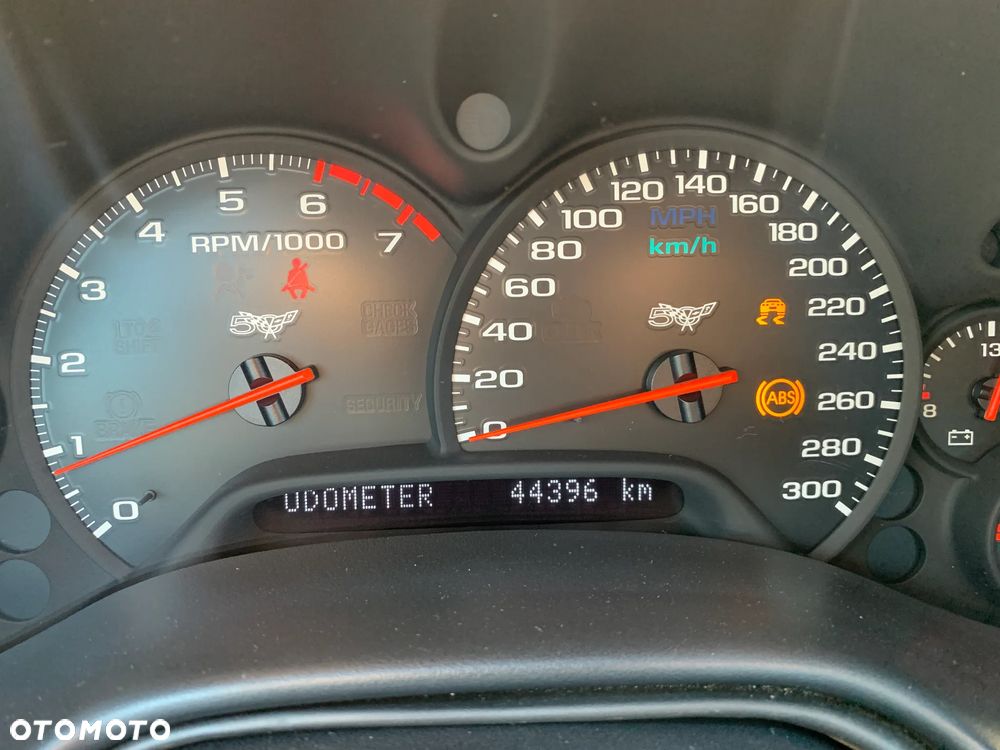 Chevrolet Corvette - 15